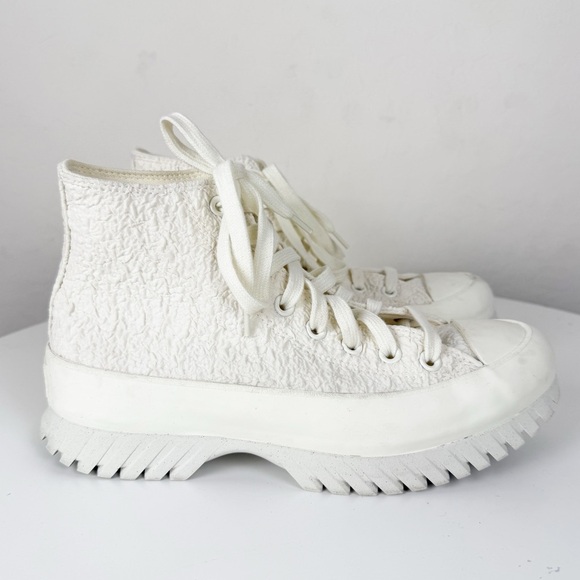 Converse Chuck Taylor All Star High Lugged 2.0 All Terrain Sneaker - Picture 3 of 10